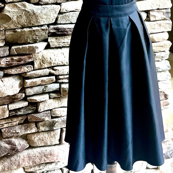 NWOT BLACK SQUARE NECK BODYSUIT, SIZE MEDIUM- - Picture 5 of 6